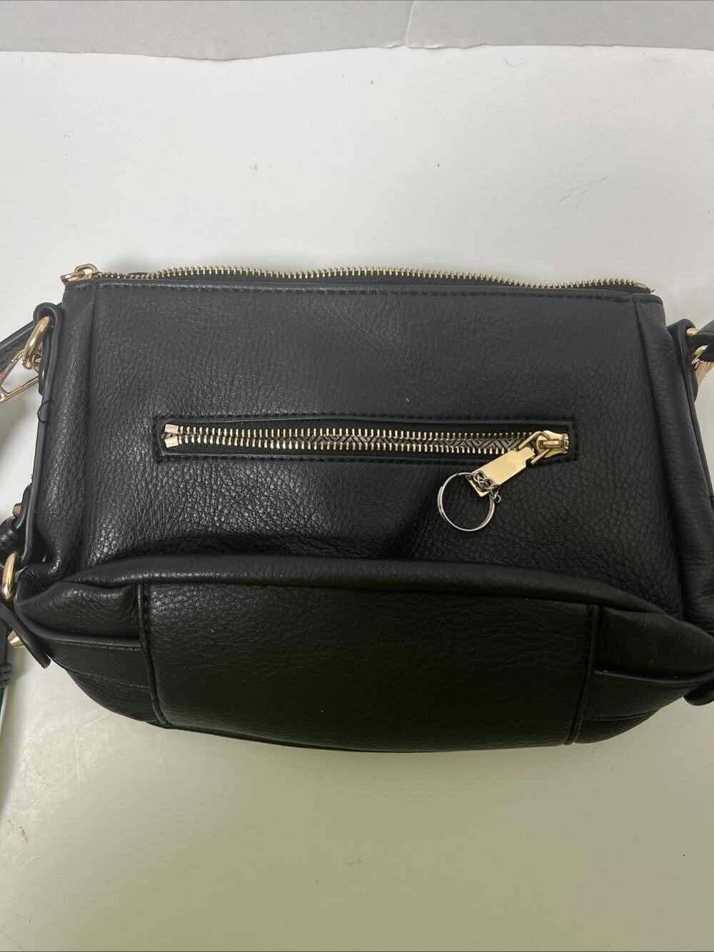 Women’s Small Black Pebbled Crossbody Bag Gold Hardware Zip